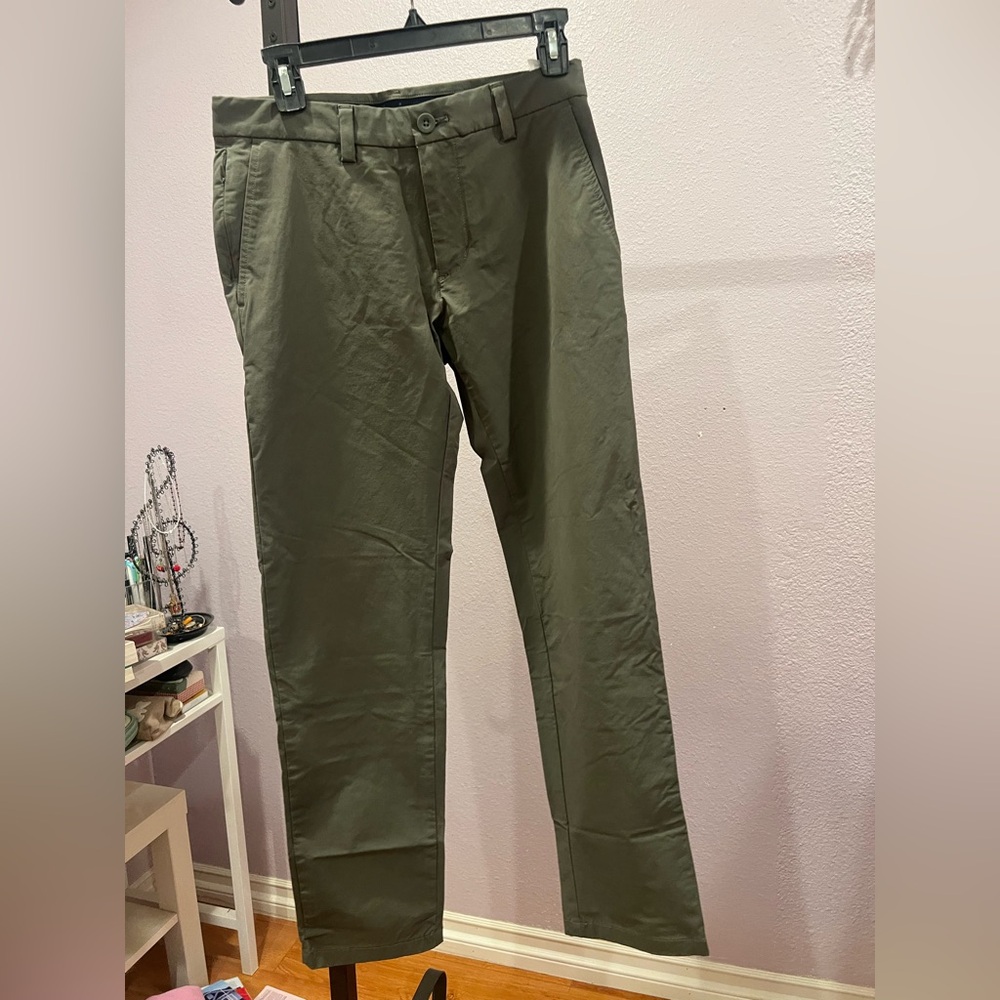 Vineyard vines Men's on the go pants worn once